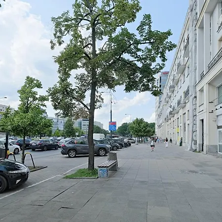 Center - Marszalkowska 140 *